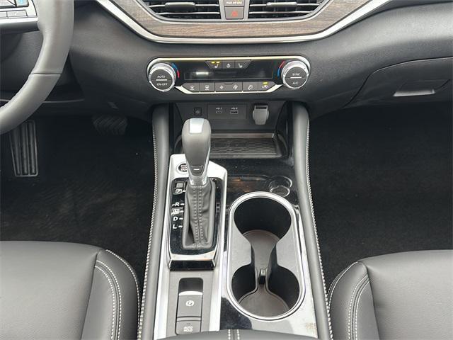 new 2025 Nissan Altima car, priced at $32,328