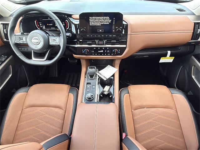 new 2025 Nissan Pathfinder car, priced at $45,981