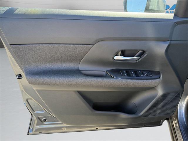 new 2025 Nissan Kicks car, priced at $26,891
