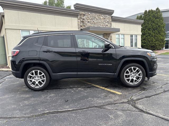 used 2022 Jeep Compass car, priced at $20,000
