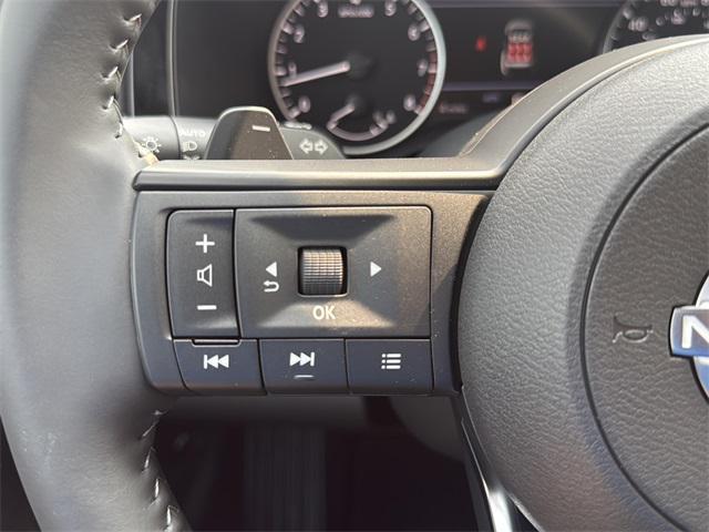 new 2025 Nissan Pathfinder car, priced at $36,808