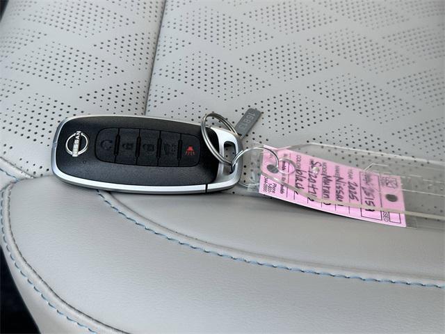 new 2025 Nissan Murano car, priced at $46,821