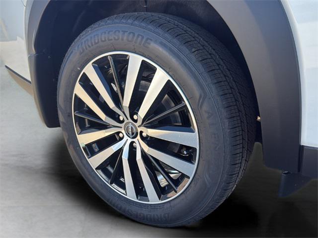 new 2025 Nissan Pathfinder car, priced at $47,315
