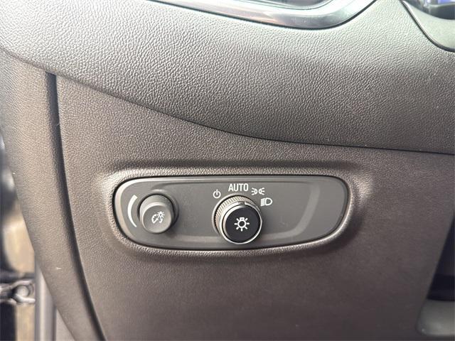 used 2022 Chevrolet Equinox car, priced at $19,930