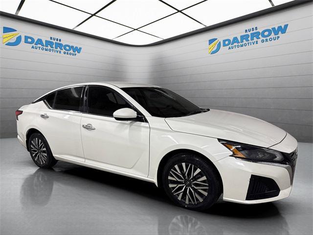 used 2023 Nissan Altima car, priced at $20,000