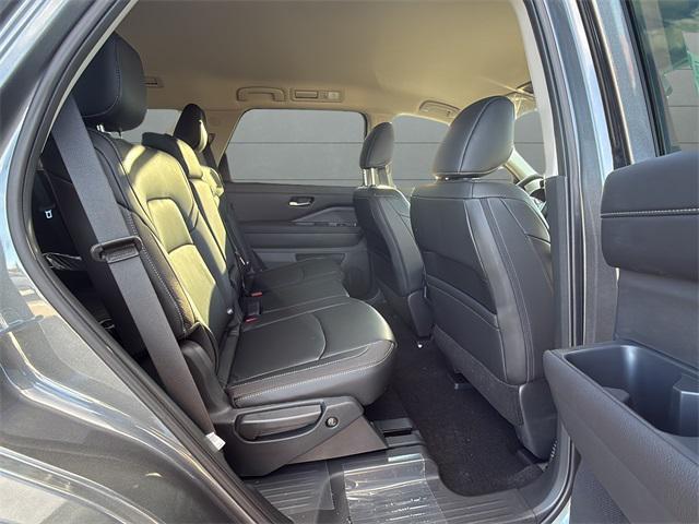new 2025 Nissan Pathfinder car, priced at $37,365