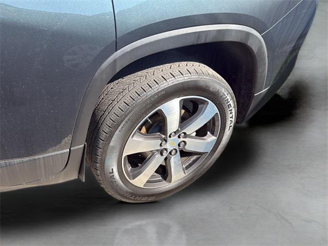 used 2020 Chevrolet Traverse car, priced at $17,150