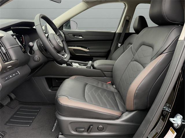 new 2025 Nissan Pathfinder car, priced at $47,695