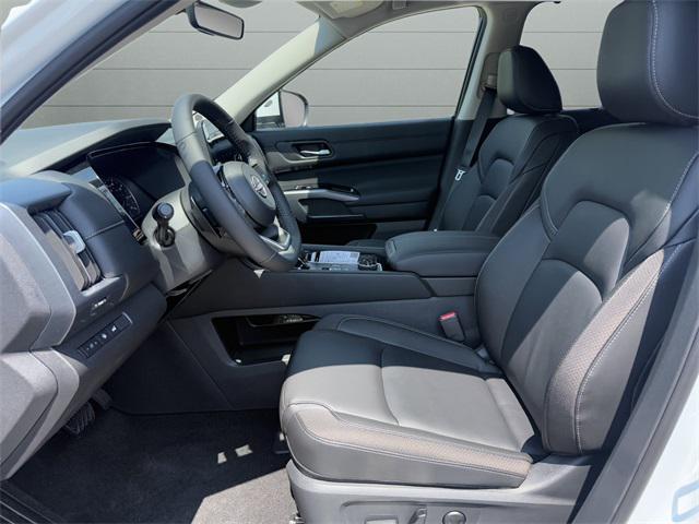 new 2025 Nissan Pathfinder car, priced at $41,989