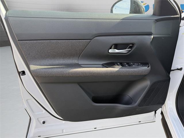 new 2025 Nissan Kicks car, priced at $25,948