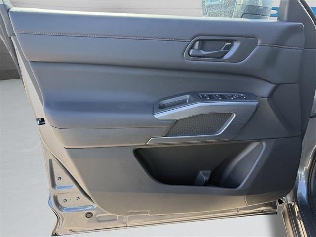 new 2025 Nissan Pathfinder car, priced at $41,369
