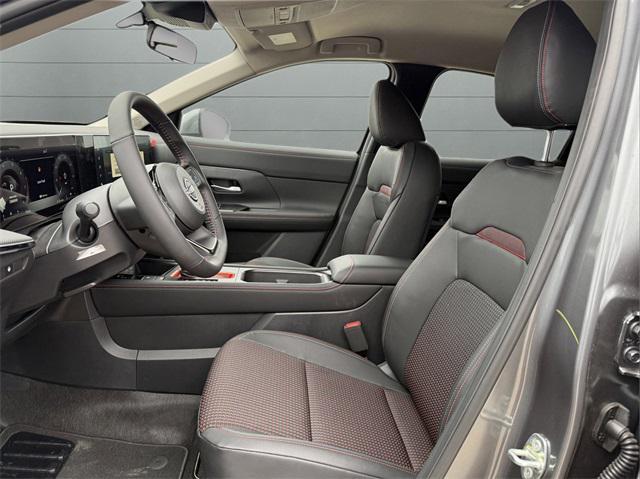 new 2025 Nissan Kicks car, priced at $29,184