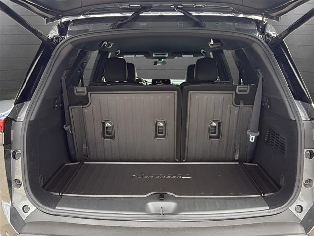 new 2025 Nissan Pathfinder car, priced at $39,607