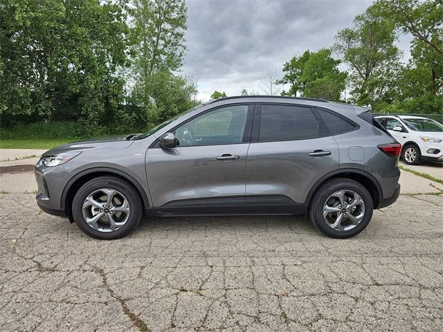 used 2025 Ford Escape car, priced at $29,900
