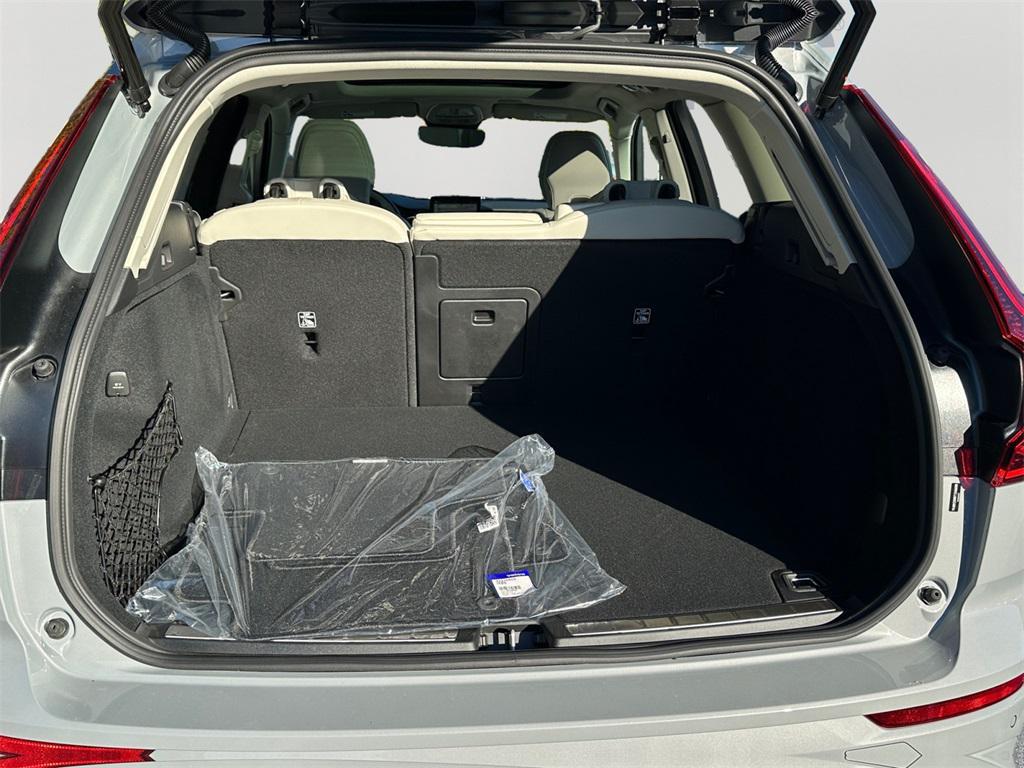new 2026 Volvo XC60 car, priced at $60,223