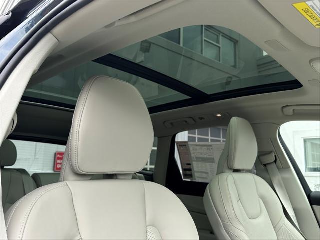 new 2025 Volvo XC60 car, priced at $60,460