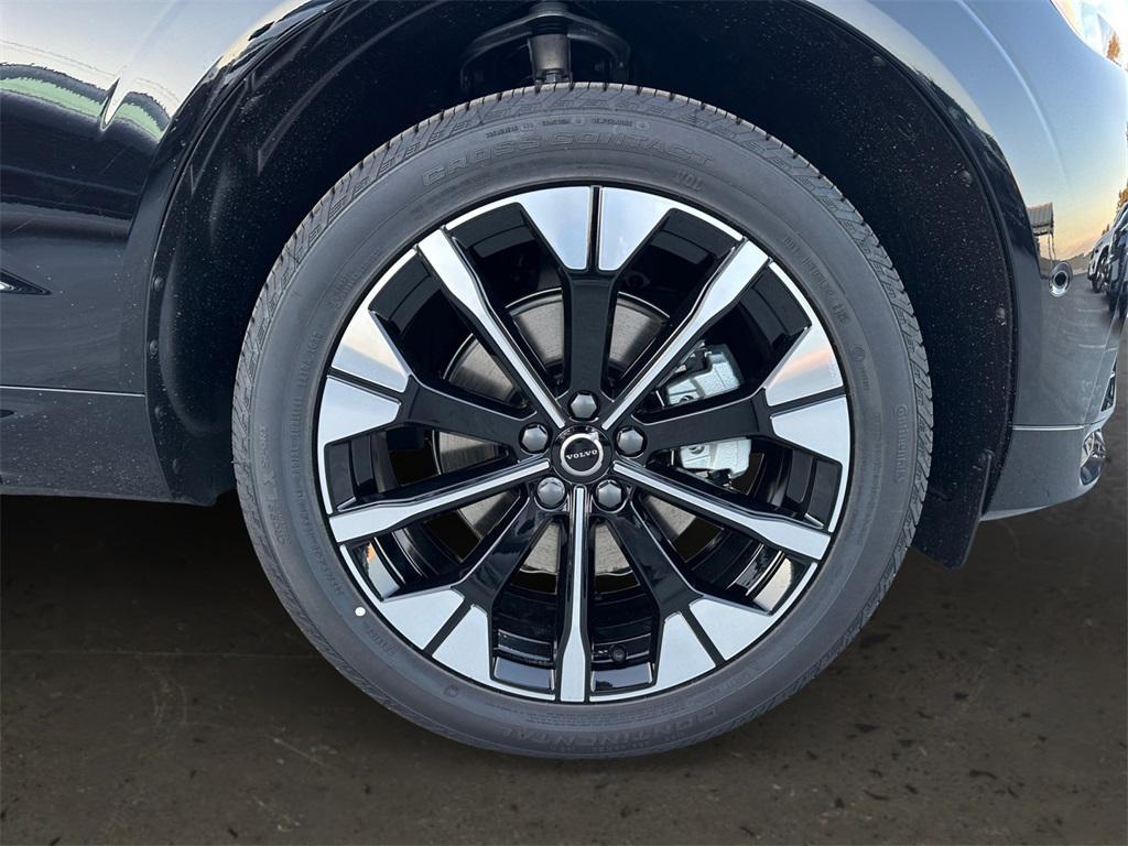 new 2026 Volvo XC60 car, priced at $54,985