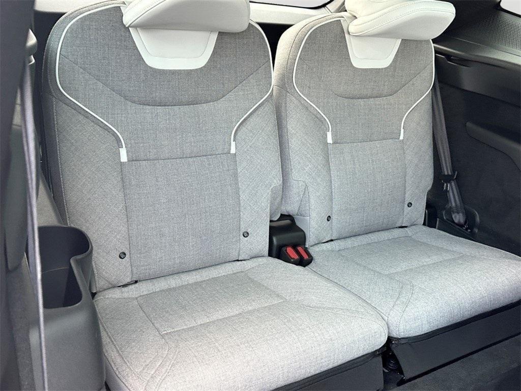 new 2025 Volvo EX90 car, priced at $89,585