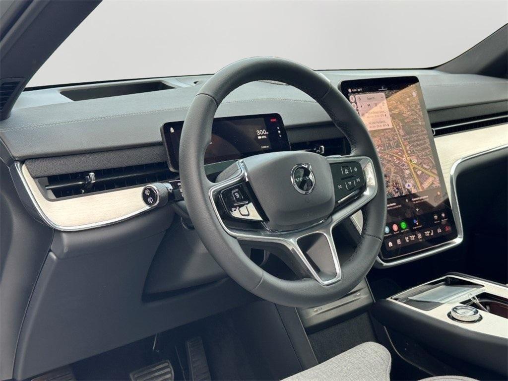 new 2025 Volvo EX90 car, priced at $89,585