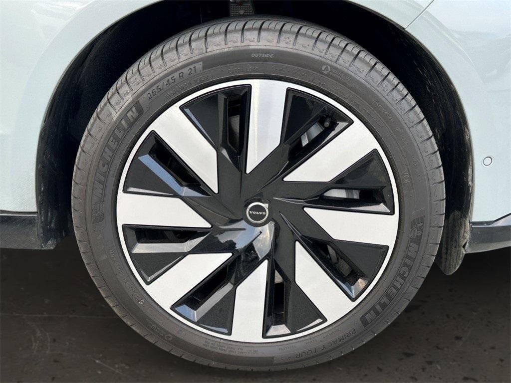 new 2025 Volvo EX90 car, priced at $89,585