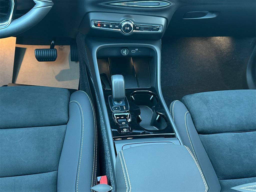 new 2026 Volvo XC40 car, priced at $51,245