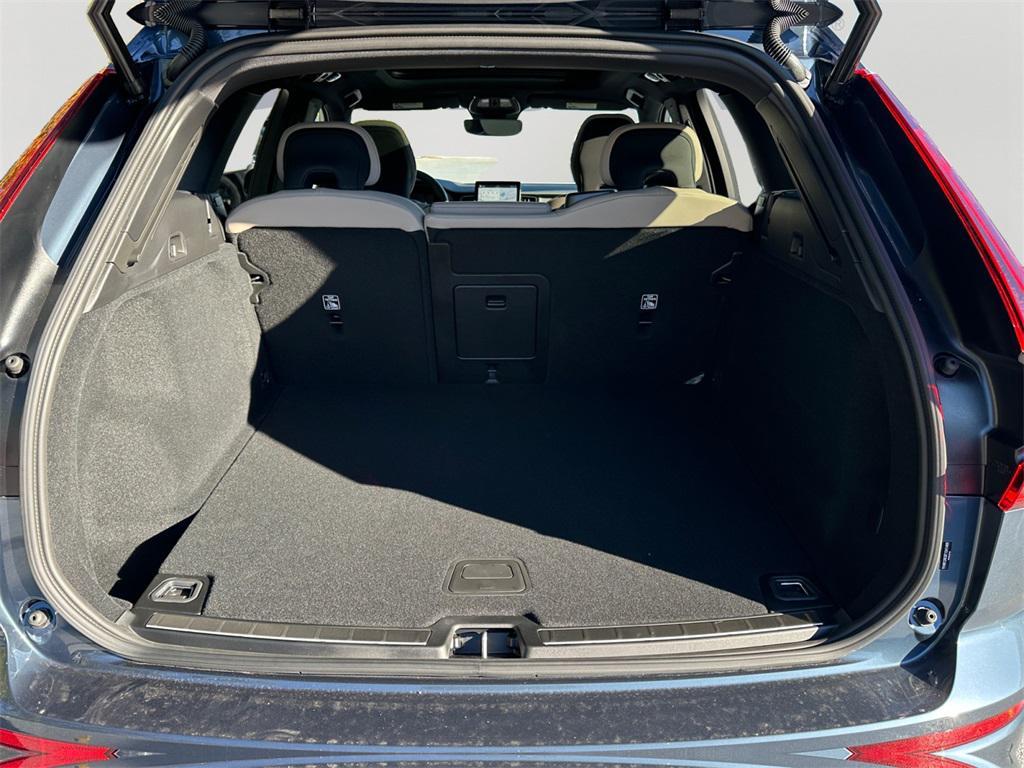 new 2026 Volvo XC60 car, priced at $54,145