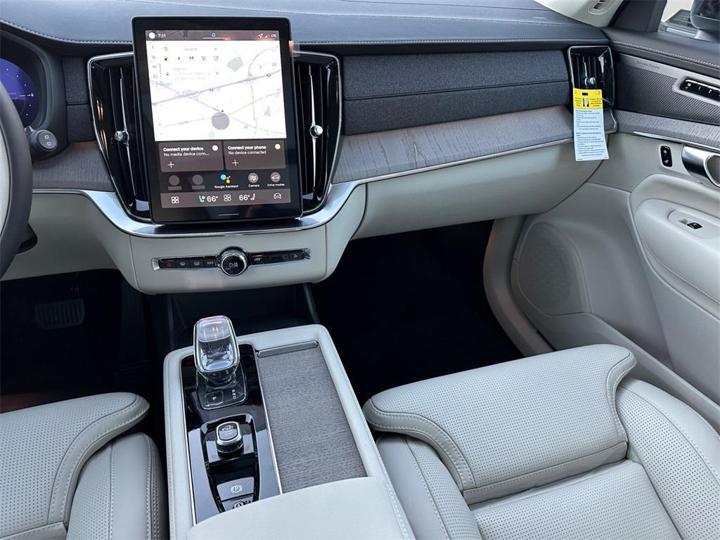new 2026 Volvo XC90 Plug-In Hybrid car, priced at $82,625