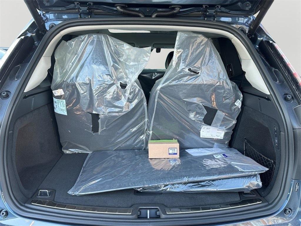 new 2025 Volvo EX90 car, priced at $92,250