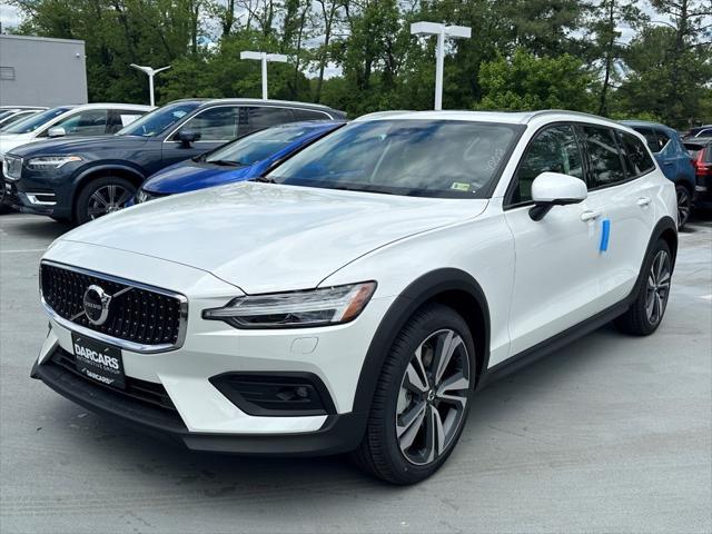 new 2024 Volvo V60 Cross Country car, priced at $53,040