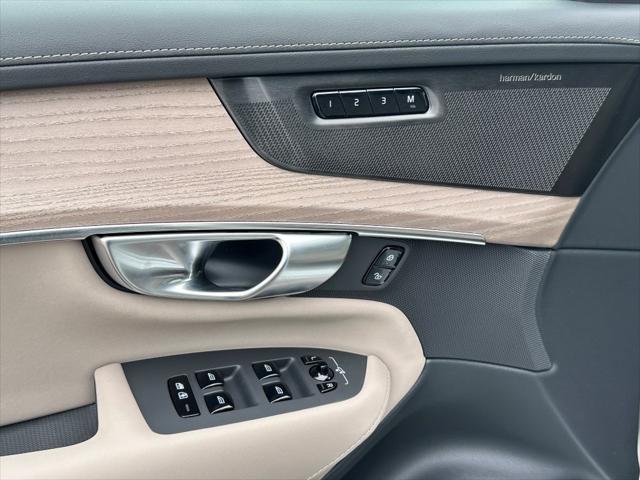 new 2025 Volvo XC90 Plug-In Hybrid car, priced at $81,405