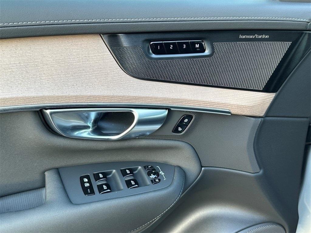 new 2026 Volvo XC90 Plug-In Hybrid car, priced at $78,875