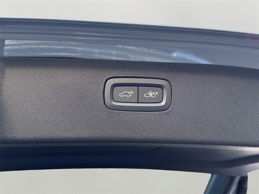 new 2026 Volvo XC90 Plug-In Hybrid car, priced at $78,875