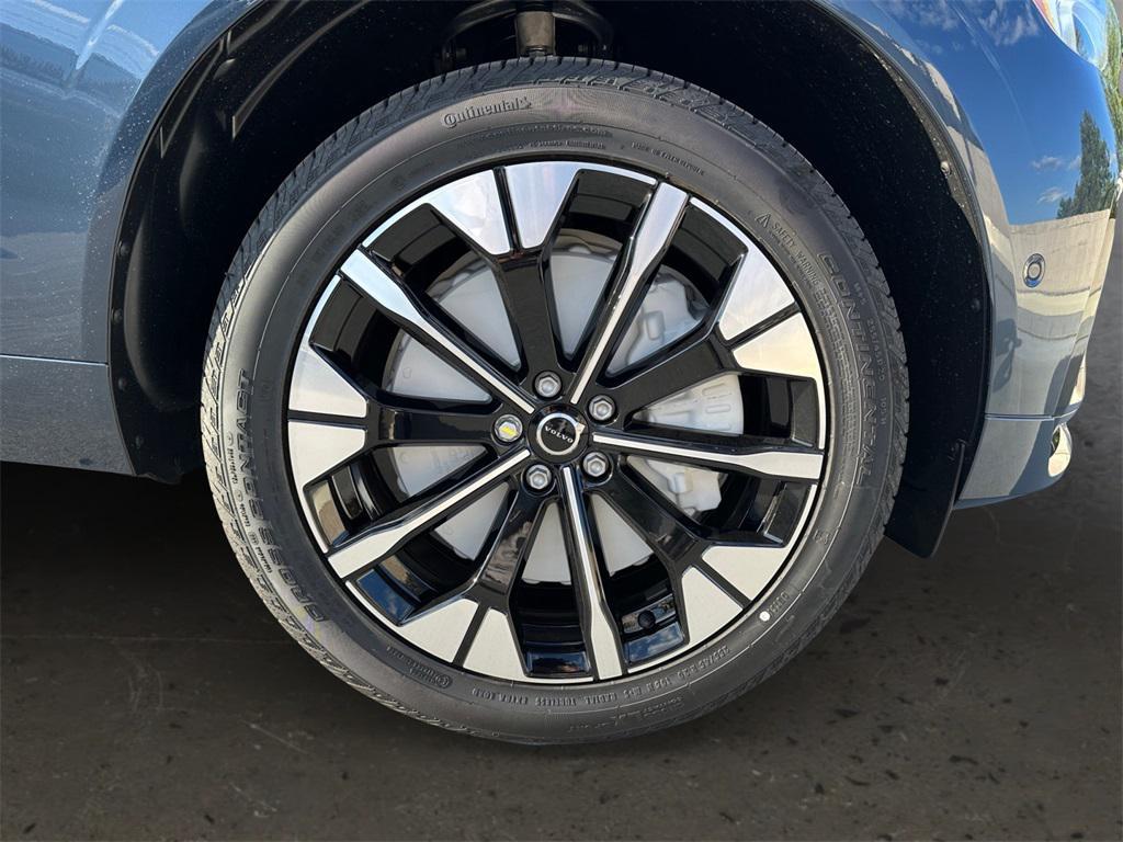 new 2026 Volvo XC60 Plug-In Hybrid car, priced at $66,285