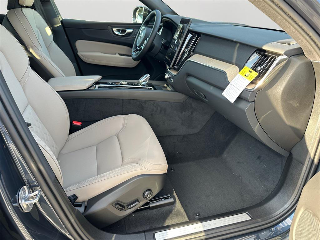 new 2026 Volvo XC60 Plug-In Hybrid car, priced at $66,285