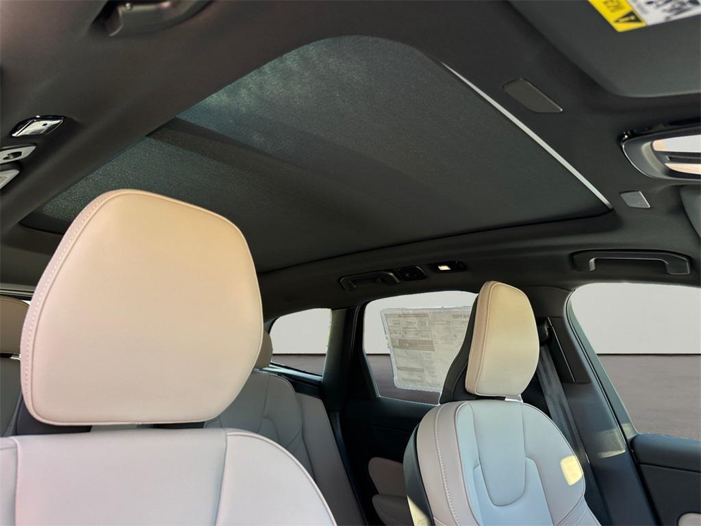 new 2026 Volvo XC60 Plug-In Hybrid car, priced at $66,285