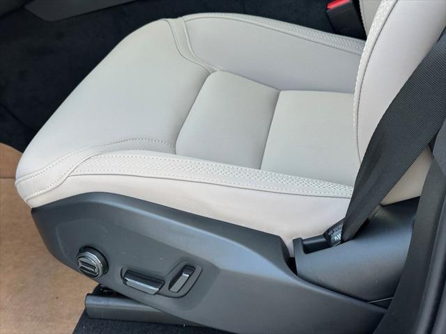 new 2025 Volvo XC90 car