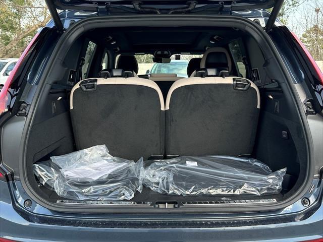 new 2025 Volvo XC90 car