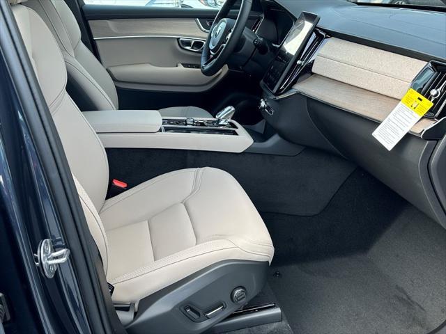 new 2025 Volvo XC90 car