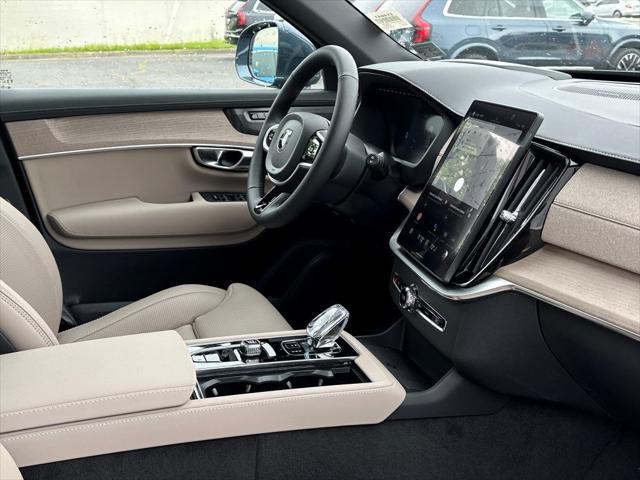new 2025 Volvo XC90 car, priced at $71,845