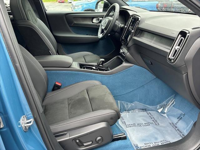 used 2022 Volvo C40 Recharge Pure Electric car, priced at $33,568