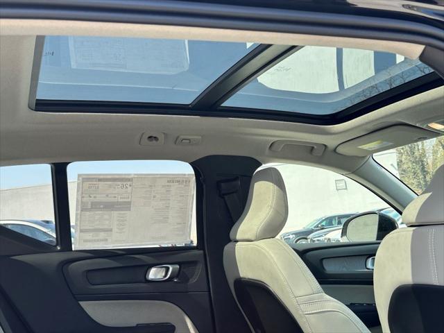 new 2025 Volvo XC40 car, priced at $50,565