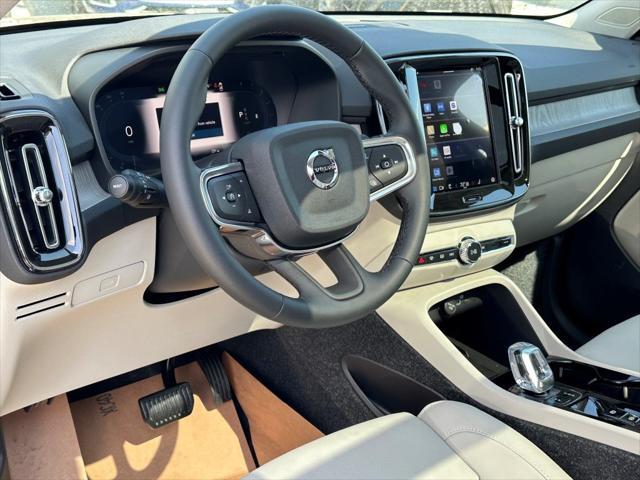 new 2025 Volvo XC40 car, priced at $50,565