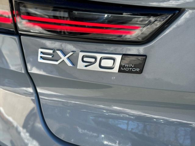 new 2025 Volvo EX90 car, priced at $85,640