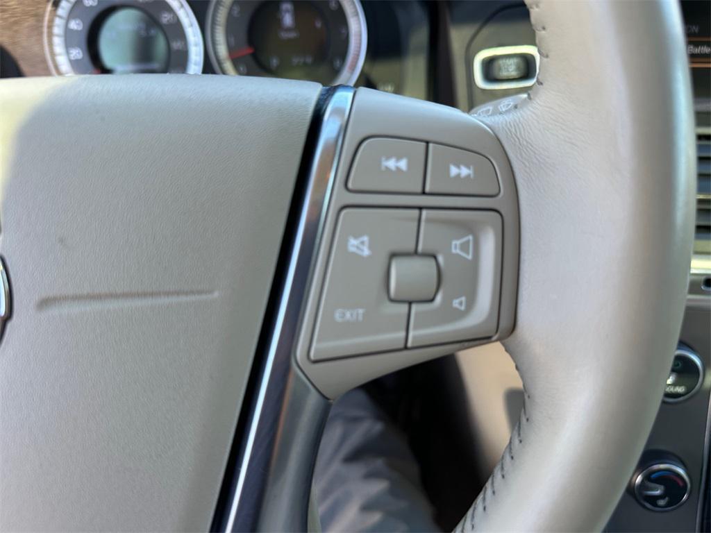 used 2013 Volvo XC60 car, priced at $9,900