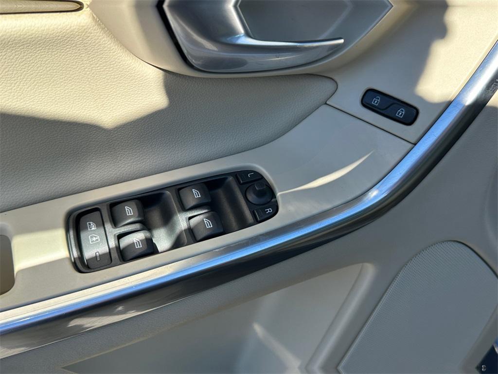 used 2013 Volvo XC60 car, priced at $9,900