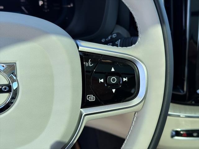 new 2025 Volvo XC60 Plug-In Hybrid car, priced at $66,260
