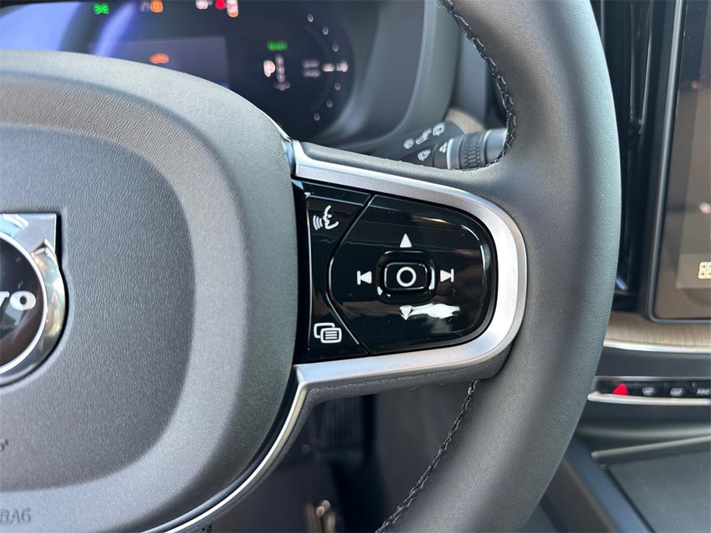 new 2026 Volvo XC60 Plug-In Hybrid car, priced at $66,245