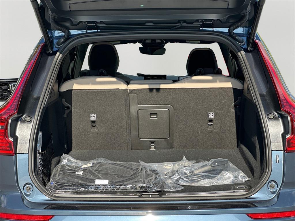 new 2026 Volvo XC60 Plug-In Hybrid car, priced at $66,245