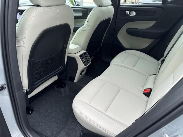 new 2025 Volvo XC40 car, priced at $51,565