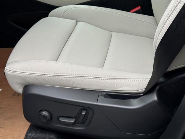 new 2025 Volvo XC40 car, priced at $51,565